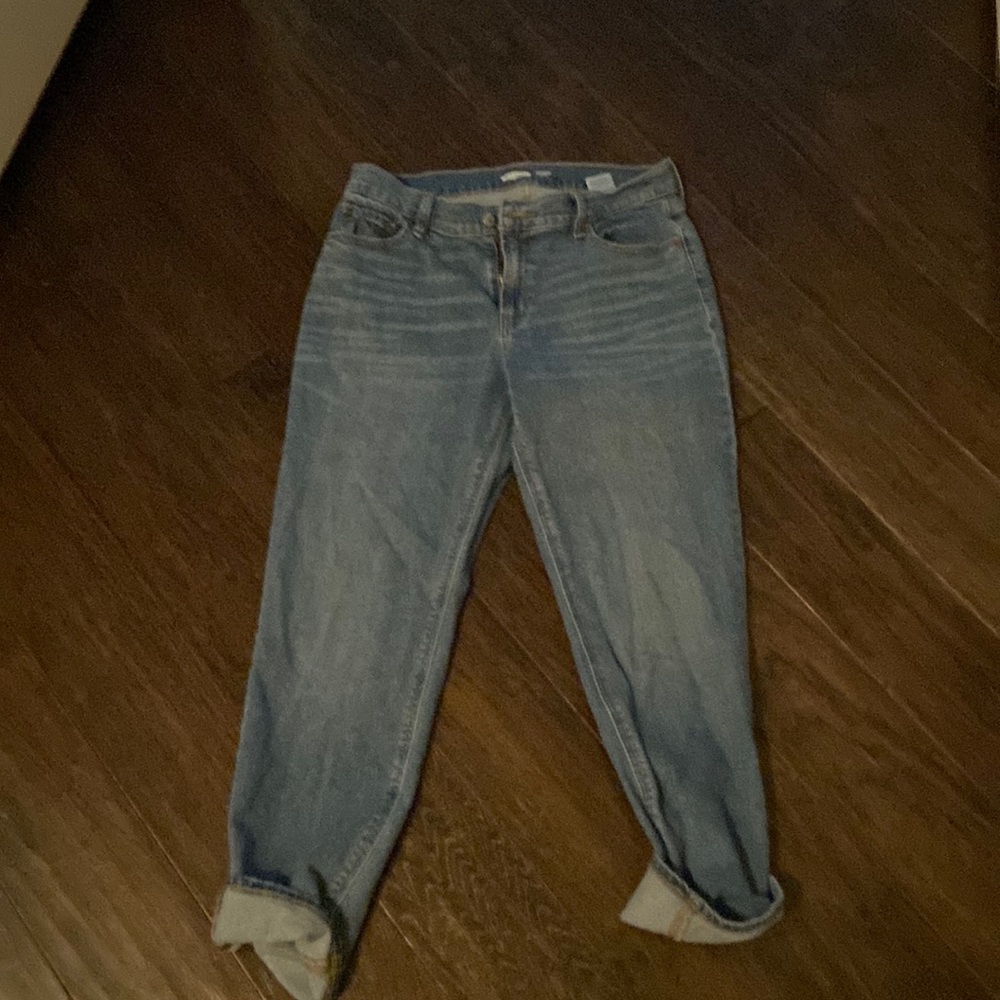Old navy size 6 mid rise boyfriend jeans